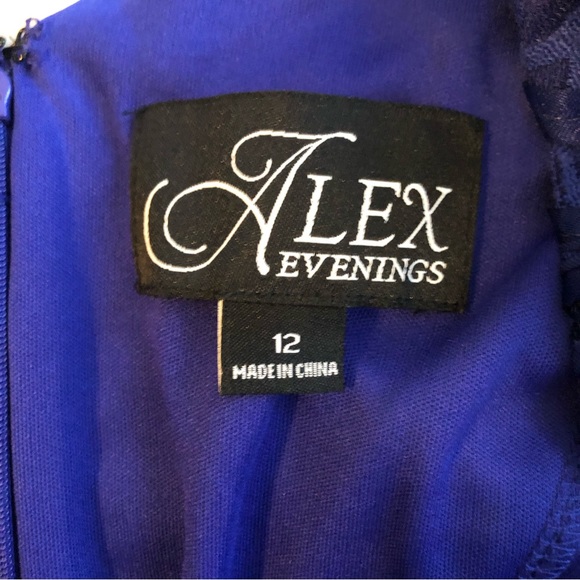 Alex Evenings V Neck Floral Lace Ribbon Rosette Round Neck Short Sleeve Gown - Picture 3 of 4